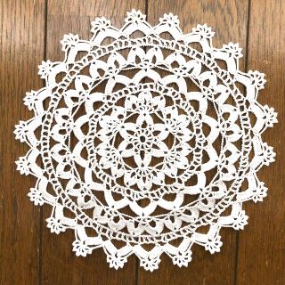 181.ハンドメイド レース編み ドイリー(インテリア雑貨)