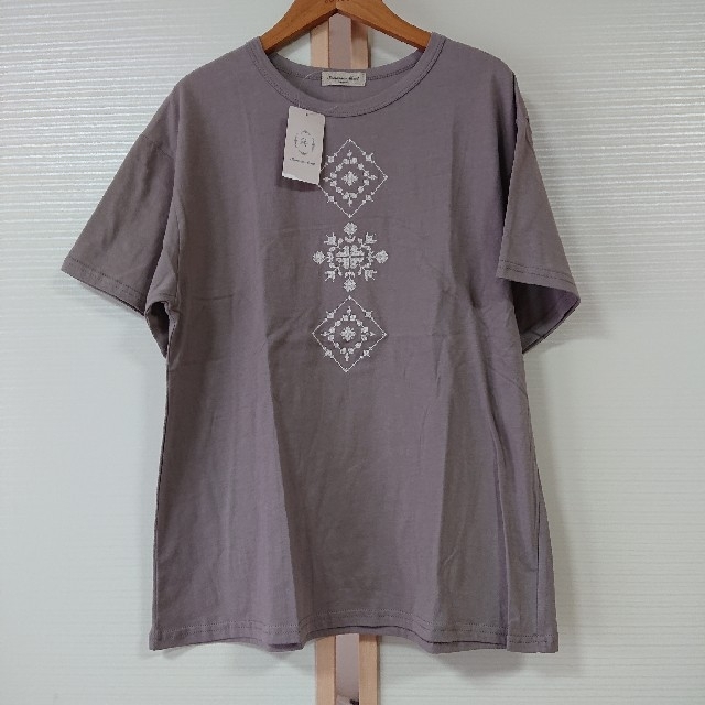 SM2(サマンサモスモス)のSM2 刺繍Tシャツ 新品 サマンサモスモス レディースのトップス(Tシャツ(半袖/袖なし))の商品写真