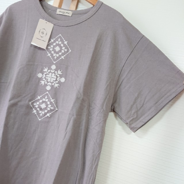 SM2(サマンサモスモス)のSM2 刺繍Tシャツ 新品 サマンサモスモス レディースのトップス(Tシャツ(半袖/袖なし))の商品写真