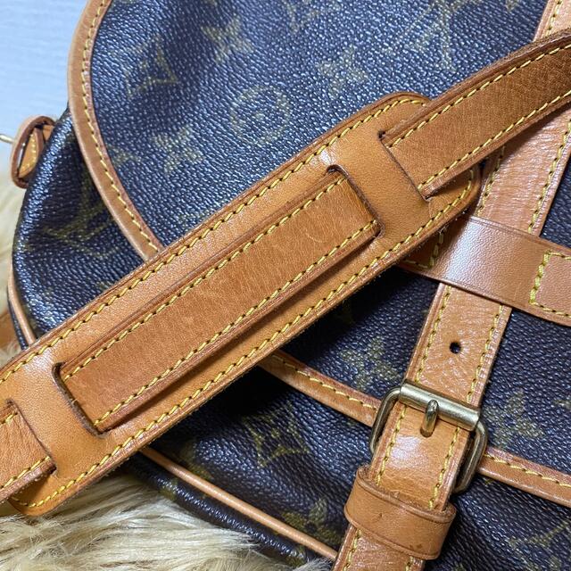 LOUIS VUITTON モノグラム