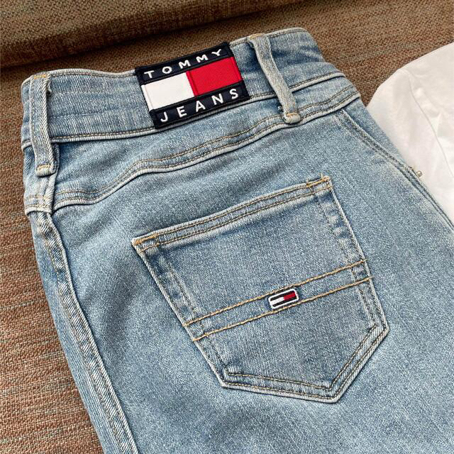 TOMMY HILFIGER(トミーヒルフィガー)の半額　トミーヒルフィガー レディースのパンツ(デニム/ジーンズ)の商品写真