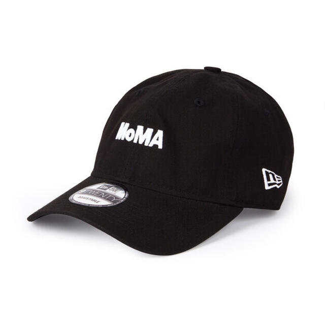 MOMA(モマ)の新品　MoMA x NEW ERA  ロゴ キャップ ブラック メンズの帽子(キャップ)の商品写真