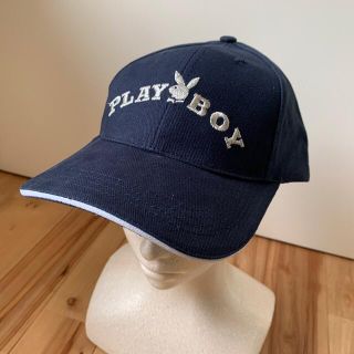 プレイボーイ(PLAYBOY)の【新品未使用】 PLAYBOY  プレイボーイ  キャップ 帽子 ネイビー 刺繍(キャップ)