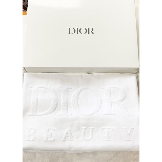 Christian Dior(クリスチャンディオール)の◎非売品◎Dior ノベルティ バスタオル ホワイト インテリア/住まい/日用品の日用品/生活雑貨/旅行(タオル/バス用品)の商品写真