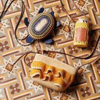 LOEWE】ロエベ プラダ グッチ ジミーチュウ セリーヌ バレンシアガ