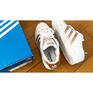 アディダス(adidas)のAdidas Superstar w GOLD (スニーカー)