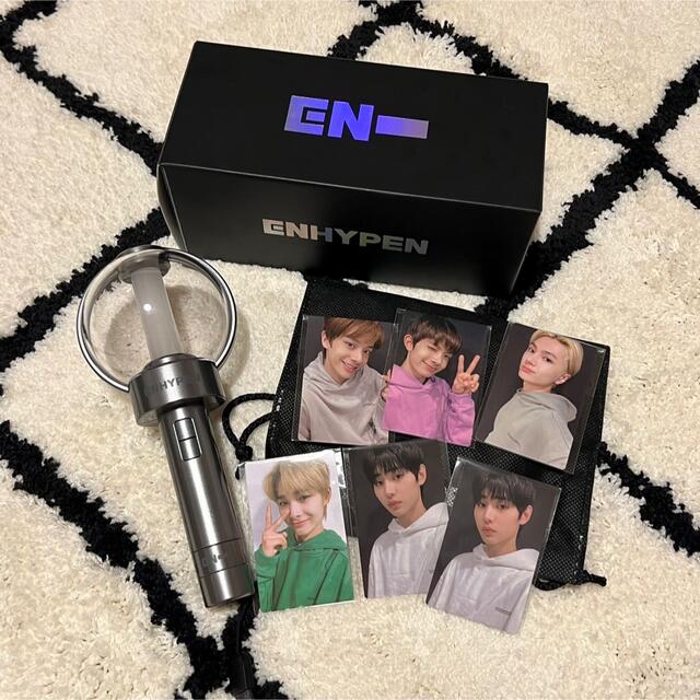 ENHYPEN(エンハイプン)のENHYPEN ペンライト 公式 トレカ付き エンタメ/ホビーのCD(K-POP/アジア)の商品写真