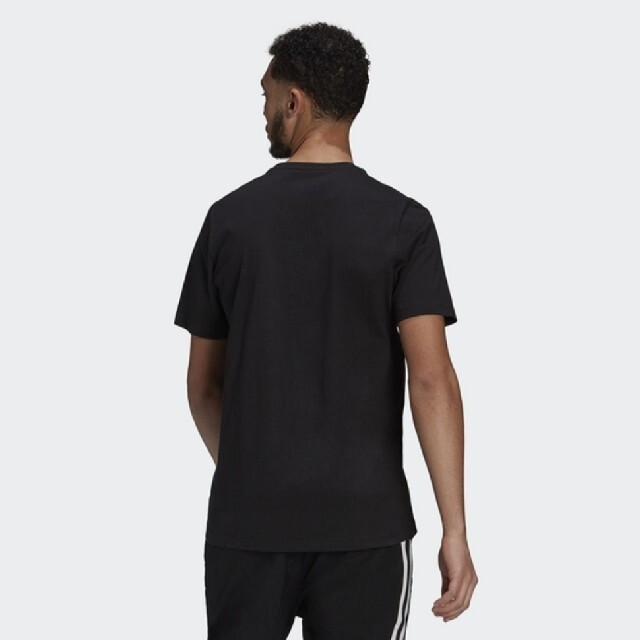 adidas(アディダス)のAdidas originals アディダスオリジナルス　ポケット付き　Tシャツ メンズのトップス(Tシャツ/カットソー(半袖/袖なし))の商品写真