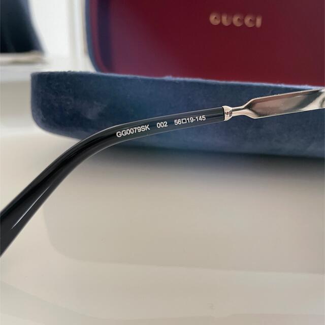Gucci(グッチ)の【しらおか様専用】GUCCI サングラス 黒 GG0079SK レディースのファッション小物(サングラス/メガネ)の商品写真