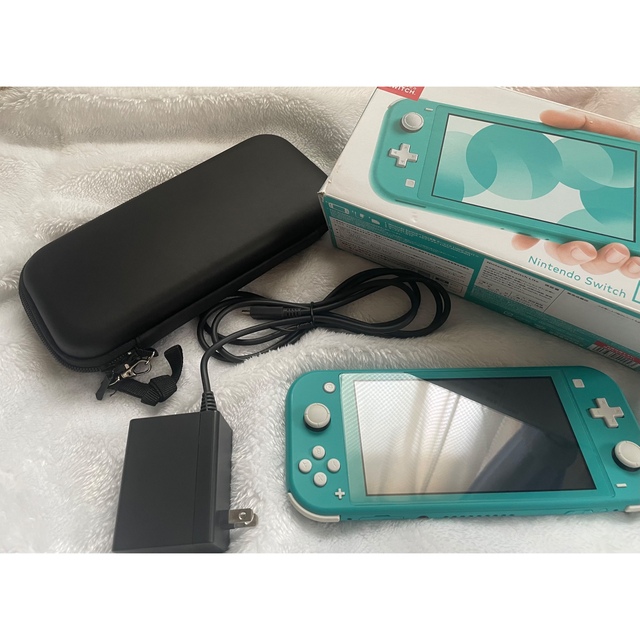 Nintendo Switch(ニンテンドースイッチ)のNintendo Switch Lite ターコイズ エンタメ/ホビーのゲームソフト/ゲーム機本体(家庭用ゲーム機本体)の商品写真