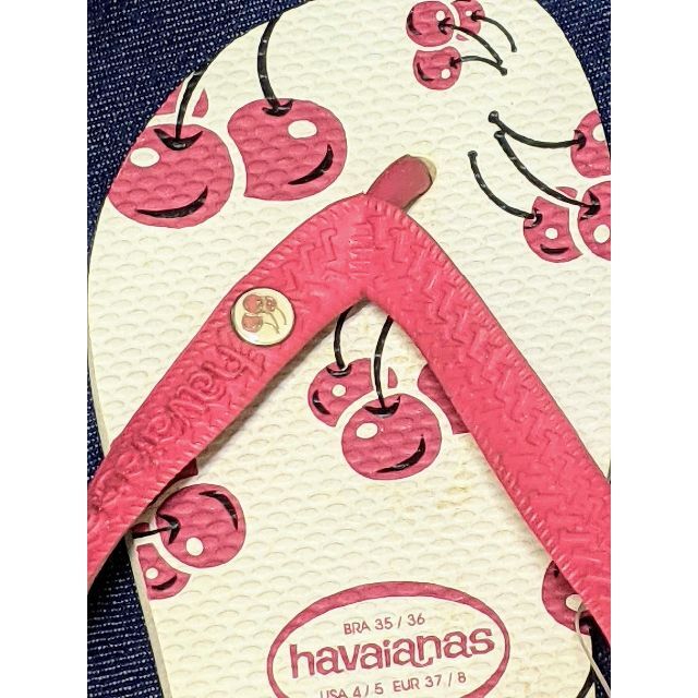 havaianas(ハワイアナス)のHavaianas（ハワイアナス）★チェリー柄ビーチサンダル（白）★ビーサン レディースの靴/シューズ(ビーチサンダル)の商品写真