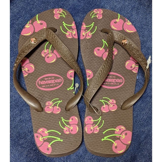 havaianas(ハワイアナス)のHavaianas（ハワイアナス）★チェリー柄ビーチサンダル（茶）★ビーサン レディースの靴/シューズ(ビーチサンダル)の商品写真