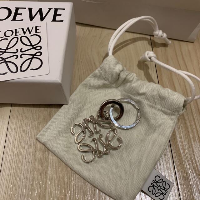 週末限定値下げ！新作　LOEWE ロエベ　アナグラム　キーリング