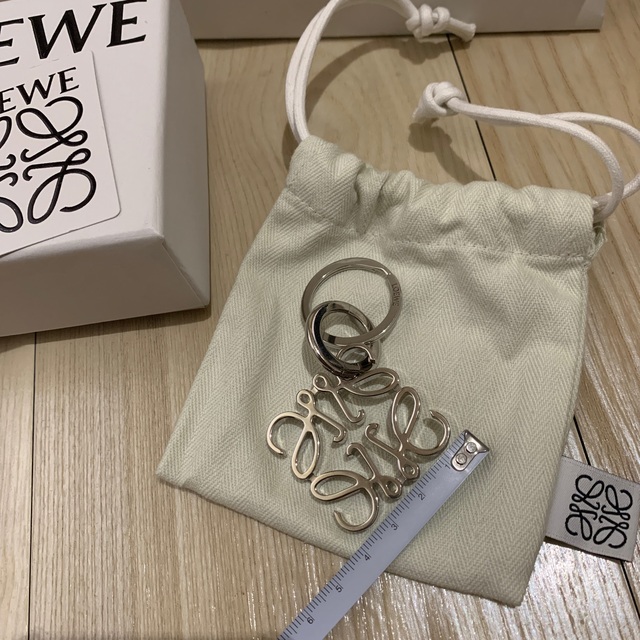 週末限定値下げ！新作　LOEWE ロエベ　アナグラム　キーリング