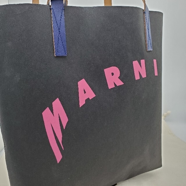 売れ筋新商品 Marni - ☆人気商品☆マルニ セルロースショッピングバッグ ブラック トートバッグ