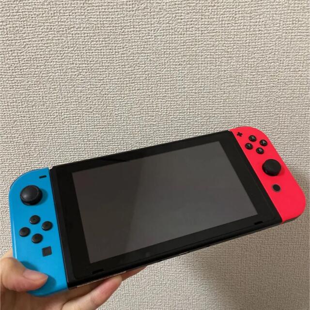 Nintendo Switch(ニンテンドースイッチ)の任天堂　switch スイッチ　旧型 エンタメ/ホビーのゲームソフト/ゲーム機本体(家庭用ゲーム機本体)の商品写真