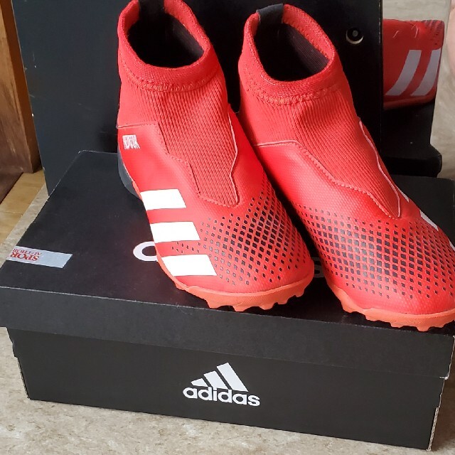 adidas プレデター20.3紐無し | フリマアプリ ラクマ