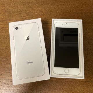 iPhone8 シルバー 本体(スマートフォン本体)