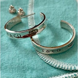 ティファニー(Tiffany & Co.)のあああ様専用　ティファニーピアス　フープ　1837刻印　ミディアム　美品(ピアス)