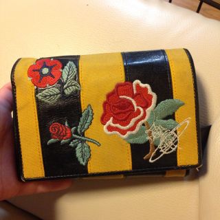 ヴィヴィアンウエストウッド(Vivienne Westwood)のヴィヴィアン 廃盤二つ折り財布(財布)