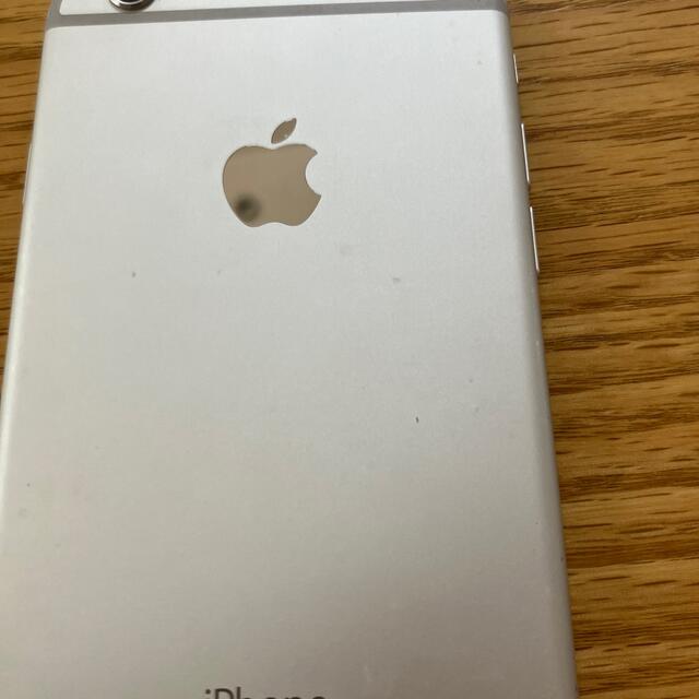 Apple(アップル)のiPhone6 16GB シルバー スマホ/家電/カメラのスマートフォン/携帯電話(スマートフォン本体)の商品写真