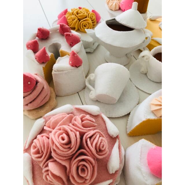 フェルトケーキ　おままごと　ハンドメイド