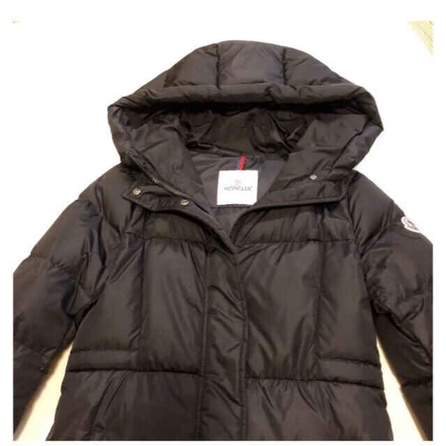 MONCLER(モンクレール)のモンクレール ダウンコート2022 CHONDRILLE サイズ0 美品‼️ レディースのジャケット/アウター(ダウンコート)の商品写真