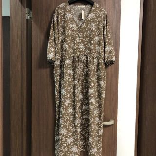 ショコラフィネローブ(chocol raffine robe)の新品　レディース　ショコラフィネローブ　花柄ロングワンピース(ロングワンピース/マキシワンピース)