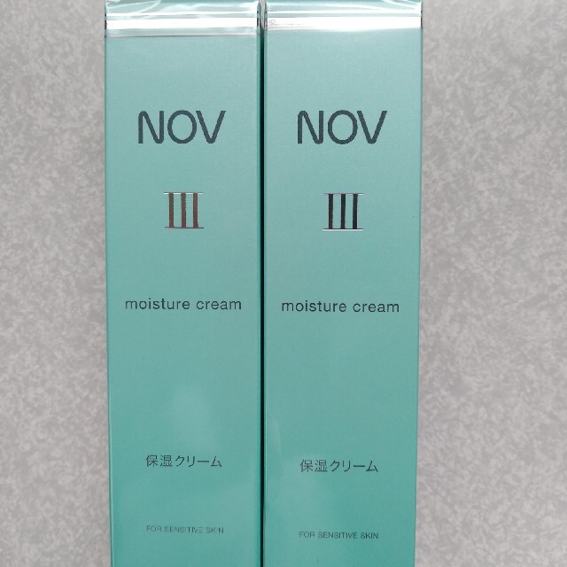 NOV  ノブ Ⅲ モイスチュアクリーム  2本セット コスメ/美容のスキンケア/基礎化粧品(フェイスクリーム)の商品写真