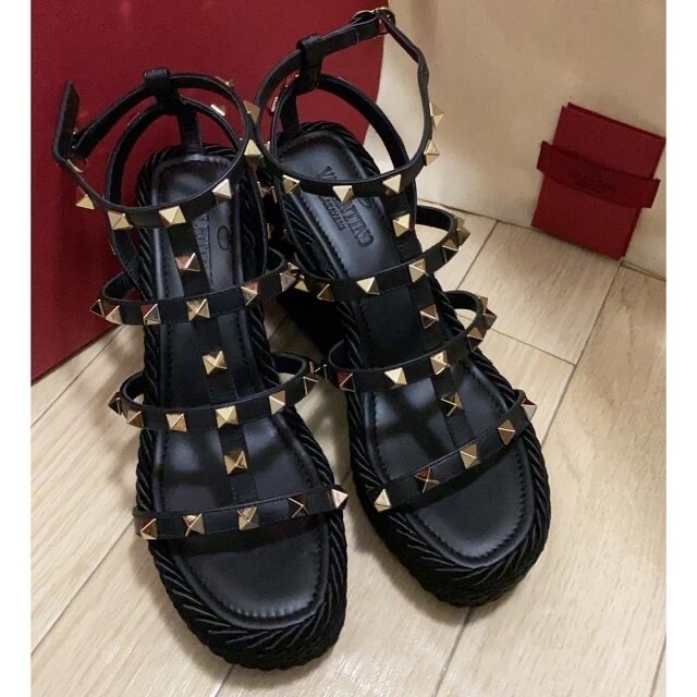 在庫あり/即出荷可】 Garavani 新品！Valentino - VALENTINO ロック