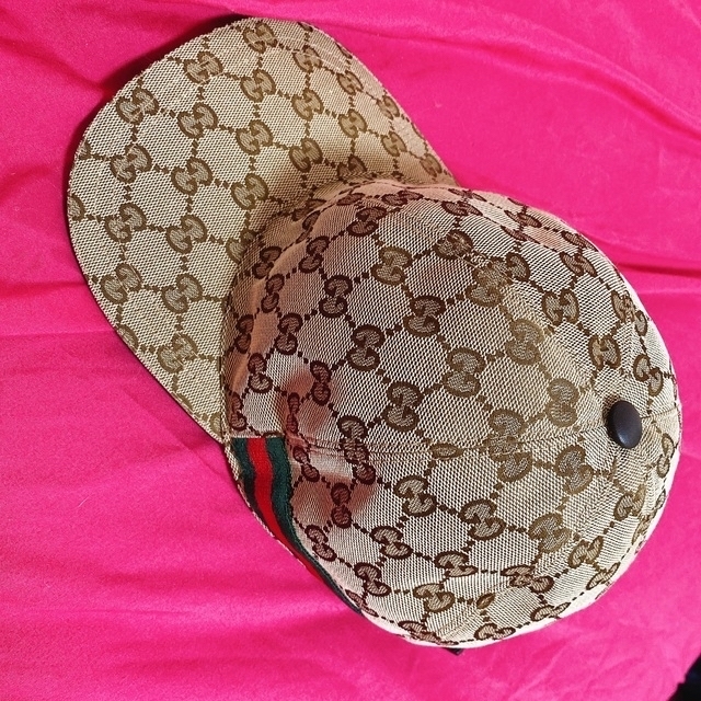 Gucci(グッチ)のお値下げ交渉可！GUCCIキャップ メンズ レディースの帽子(キャップ)の商品写真