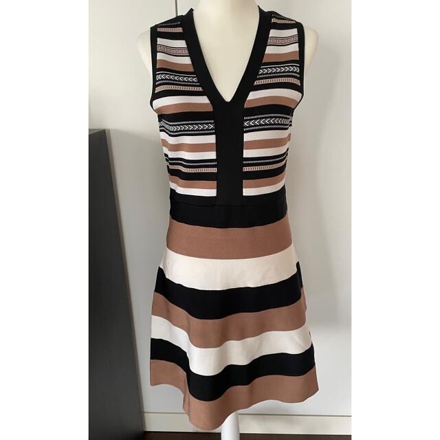 新品！Karen Millen ワンピース