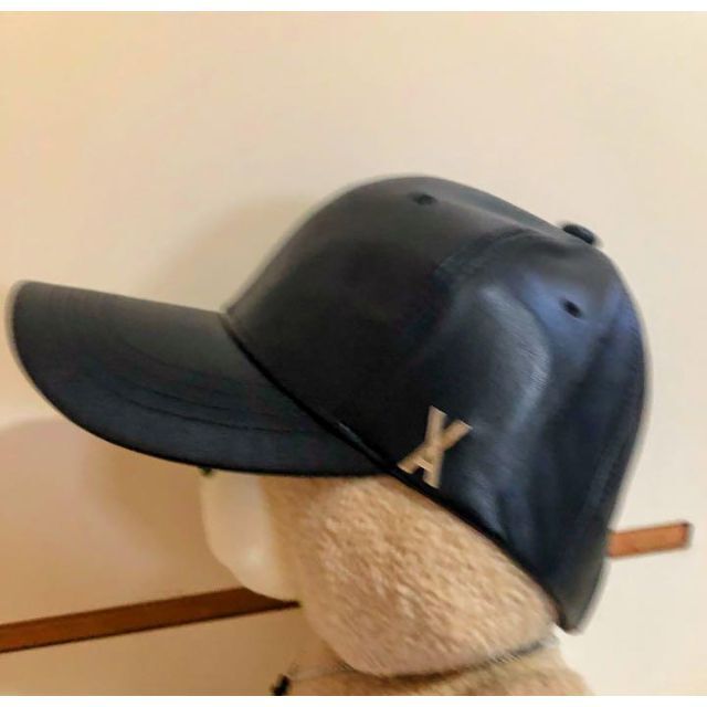 VARZAR バザール　公式バザルキャップ　TWICE ミナ着用品 レディースの帽子(キャップ)の商品写真
