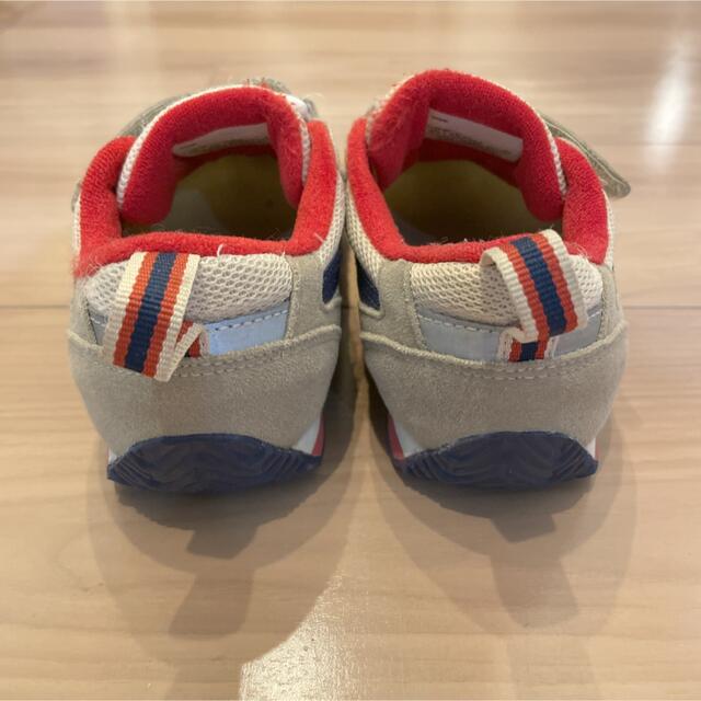 asics(アシックス)のasics アシックス スニーカー 18cm キッズ/ベビー/マタニティのキッズ靴/シューズ(15cm~)(スニーカー)の商品写真