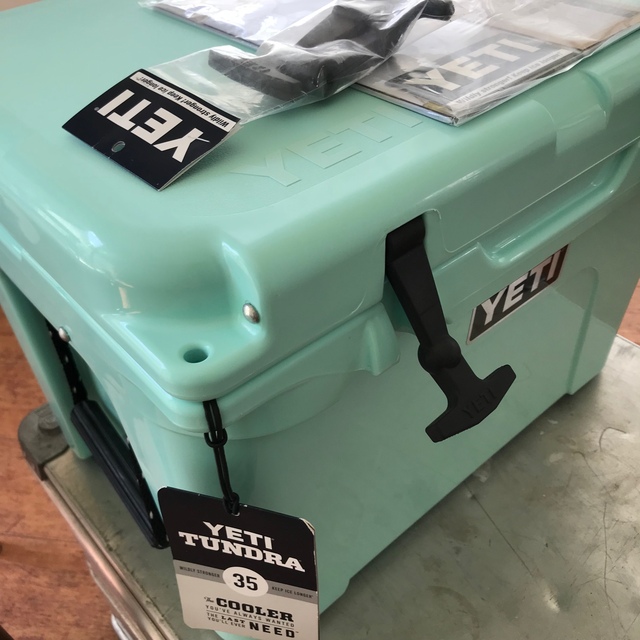 しだけ YETI イエティ タンドラ35 made in USA 限定色オマケ付きの通販 by