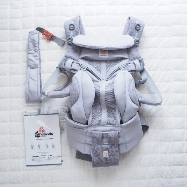 Ergobaby(エルゴベビー)のエルゴベビー　オムニ360 抱っこ紐　グレー　メッシュ素材 キッズ/ベビー/マタニティの外出/移動用品(抱っこひも/おんぶひも)の商品写真