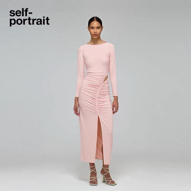 SELF PORTRAIT(セルフポートレイト)の❤️正規品Selfportrait22新作新品★ピンクロングワンピース　綺麗 レディースのワンピース(ロングワンピース/マキシワンピース)の商品写真