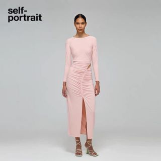 セルフポートレイト(SELF PORTRAIT)の❤️正規品Selfportrait22新作新品★ピンクロングワンピース　綺麗(ロングワンピース/マキシワンピース)