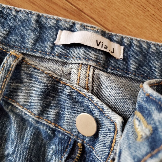 CANAL JEAN(キャナルジーン)のVia j スリットデニム レディースのパンツ(デニム/ジーンズ)の商品写真