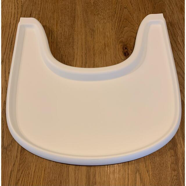 Stokke(ストッケ)の【値下げしました】STOKKE TRAY ストッケトレイ（ホワイト） キッズ/ベビー/マタニティの授乳/お食事用品(その他)の商品写真