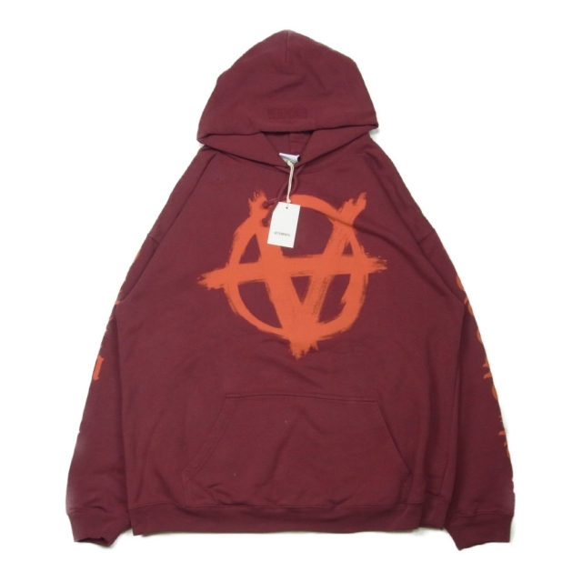 VETEMENTS ヴェトモン 21SS UE51TR650R アナーキー ゴシックロゴ