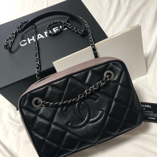 CHANEL  バッグ　新品