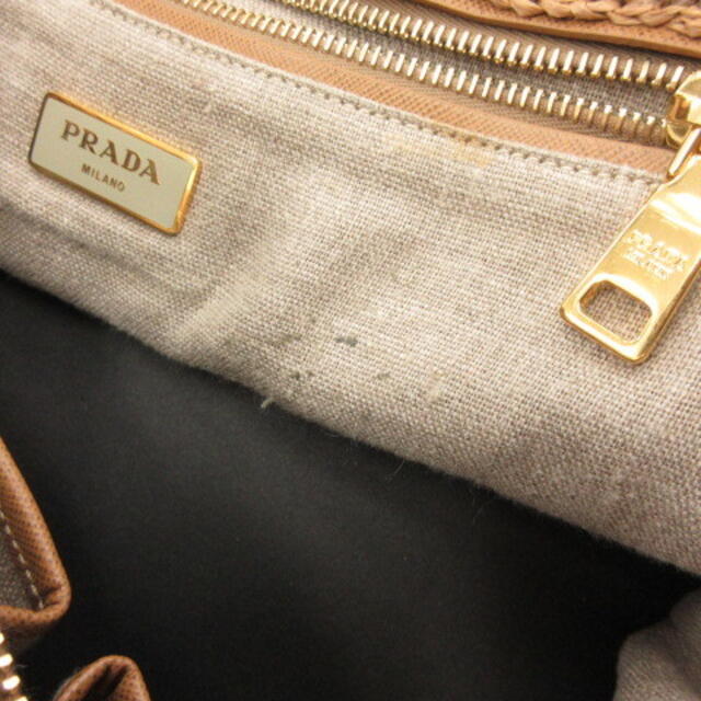 PRADA(プラダ)のプラダ ラフィアトリコット かごバッグ トートバッグ ハンドバッグ 三角プレート レディースのバッグ(かごバッグ/ストローバッグ)の商品写真