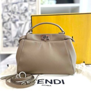 フェンディ(FENDI)の美品☆　フェンディ　ミニ　ピーカブー　グレージュ　ハンドバッグ　8BN244(ハンドバッグ)