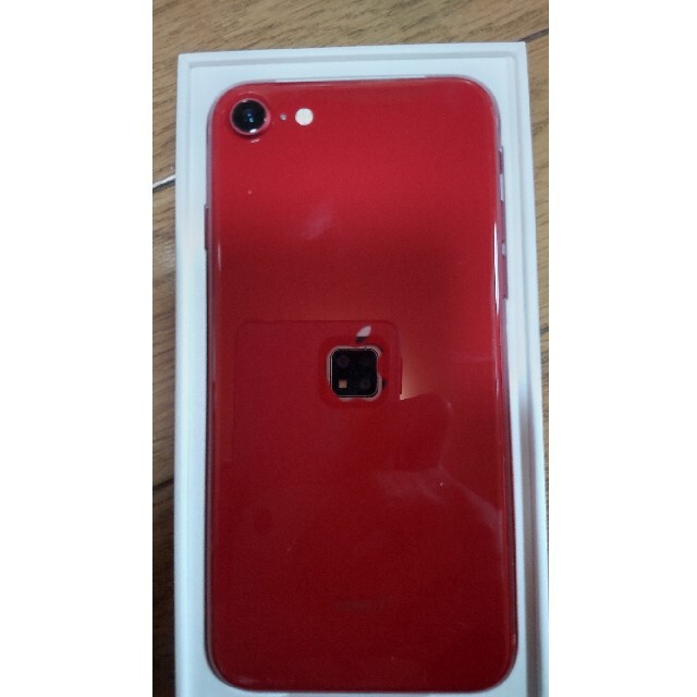 iPhone SE 3（第3世代）レッド　64gb スマホ/家電/カメラのスマートフォン/携帯電話(スマートフォン本体)の商品写真