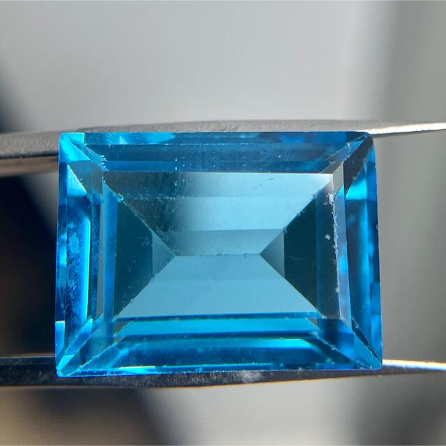 【レア】高品質　天然ブルートパーズ　ルース14.8ct　鑑別付き ハンドメイドの素材/材料(各種パーツ)の商品写真