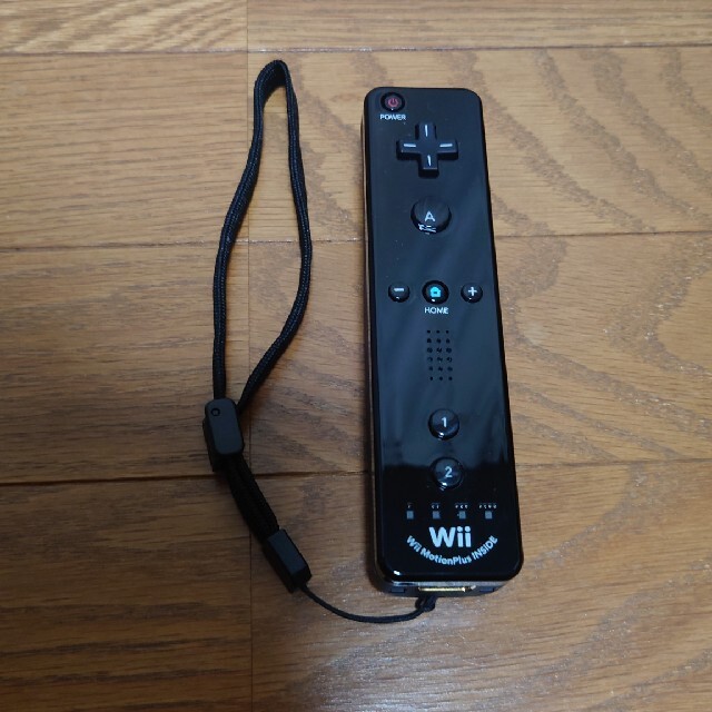 Wii(ウィー)のwii リモコン 黒 エンタメ/ホビーのゲームソフト/ゲーム機本体(その他)の商品写真