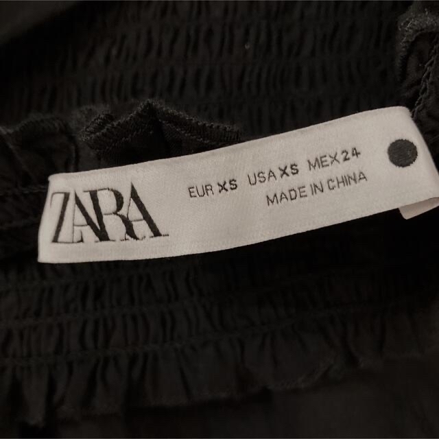 ZARA(ザラ)のZARA 黒　ロングワンピース　　マキシワンピース レディースのワンピース(ロングワンピース/マキシワンピース)の商品写真