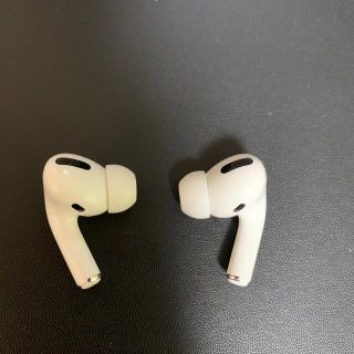 APPLE AirPods Pro 本体のみの通販 by アキヒロ's shop｜ラクマ