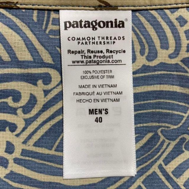 patagonia(パタゴニア)のPatagonia パタゴニア バギーズショーツ 波模様 サイズ40  XL程度 メンズのパンツ(ショートパンツ)の商品写真